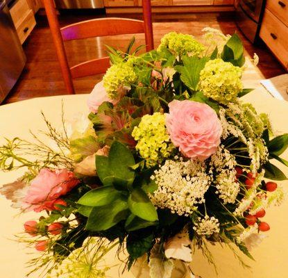 They made most beautiful, fresh and organic flower arrangement for my mom on Mother’s Day. Thank you very much!