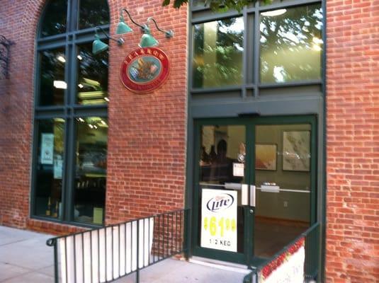 Entrance located on Shipyard lane next to the historical museum.