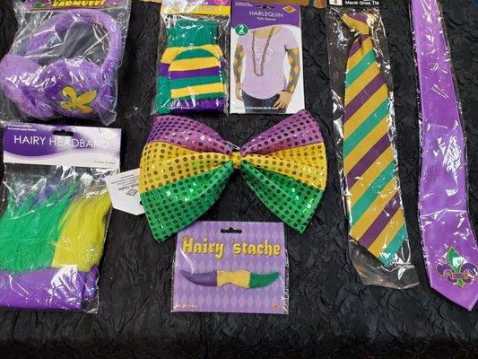 Many Mardi Gras Items...