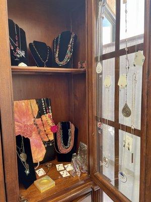 We have a large selection of luxury jewelry, and handmade jewelry made by Luz here at LuzArte.