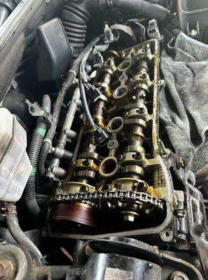 Here we are replacing valve cover gaskets on a 2007 toyota Camry hybrid.