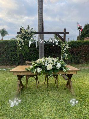 Wood square arch. Dark brown stained pure wood. (NOT included: Flowers, chairs, table, caldera)