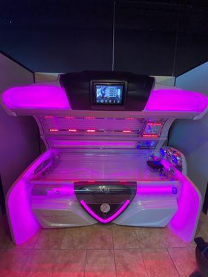 Cascade's Level 6 KBL! Featuring Red Light Therapy bulbs, aromatherapy, facial misters, Bluetooth, and an easy-to-use touch screen!