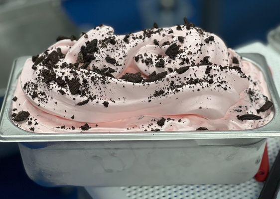 Super Premium Strawberry Oreo Ice Cream