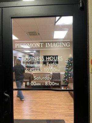 Entrance to Piedmont Imaging