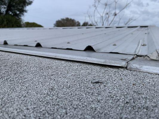 Edging, not sealed with roof, leading to major water leaks