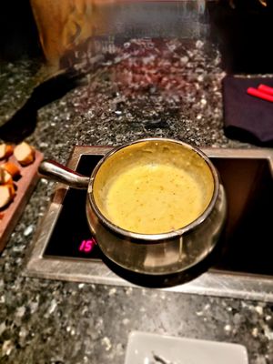 Melting Pot Cheese Fondue Quattro Formaggio