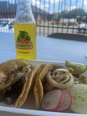 Tacos de asada (steak taco)