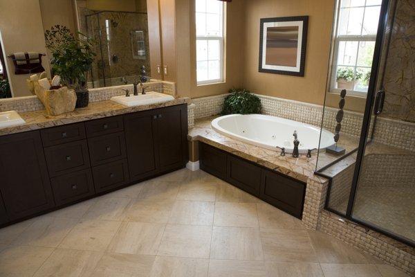 Bathroom cleaning in Houston, Galveston, Pearland, Sugarland, The Woodlands, Klein,and Passedena