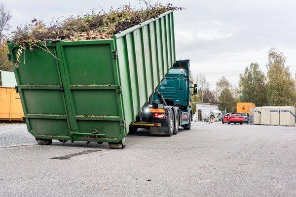 Friendly and fast green and wood waste disposal services