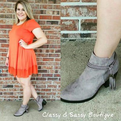 Cute orange contrast hem swing dress S-L! These adorable taupe rope fringed boot is available in sizes 6-10!