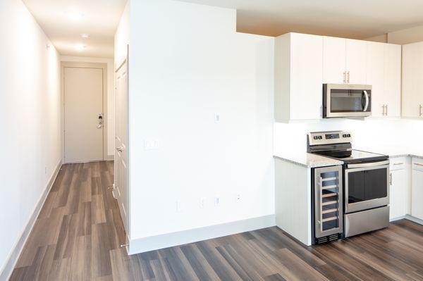 Kitchen/Entryway