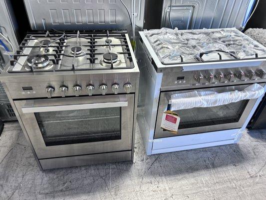 Proudly carrying California-based Cosmo Appliances. Modern & Luxurious 24'', 30'', & 36'' gas & electric ranges & cooktops