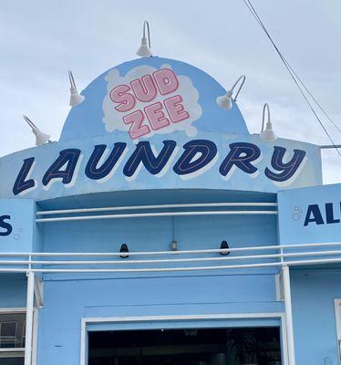 Sudzee Wash & Fold. A neighborhood laundromat and outstanding Wash & Fold.