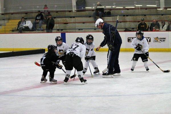 Little Pens faceoff