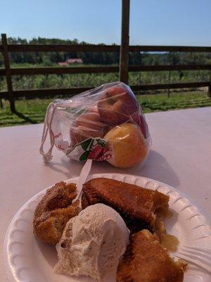 Apple pie à la mode, a cider donut, and a few ambrosia apples to-go