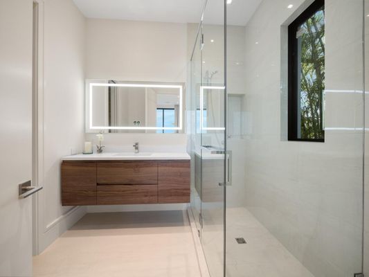 Bathroom vanity Logan 60 in Natural Walnut with Legacy LED mirror.