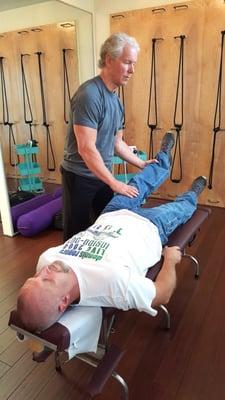 Russell Jones muscle testing 'Pat Povilaitis...The Human Vice!! Featured in 'Stan Lee's Superhumans.'