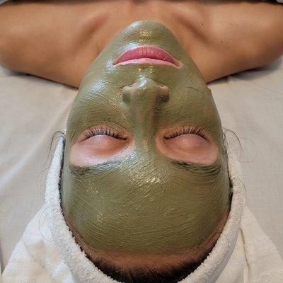 Purifying and hydrating after a long week during this relaxing facial treatment