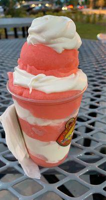 Medium strawberry lemon gelati