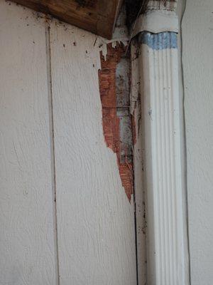 I specialize in dry rot and love tackling this issue for my customers. Give me a call.