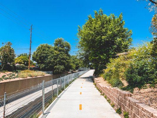 The newly opened Burbank Channel Bikeway.