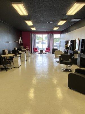 Salon coming together