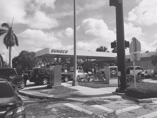 Long lines for gas- Post Hurricane Irma- Florida