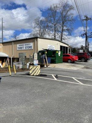 Humane Society's Mountain Shelter Thrift Store