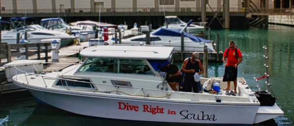 Dive Right In Scuba's Divers Dream Dive Boat!  Offering Scuba Dive Charters on Lake Michigan.  Call to schedule your charter