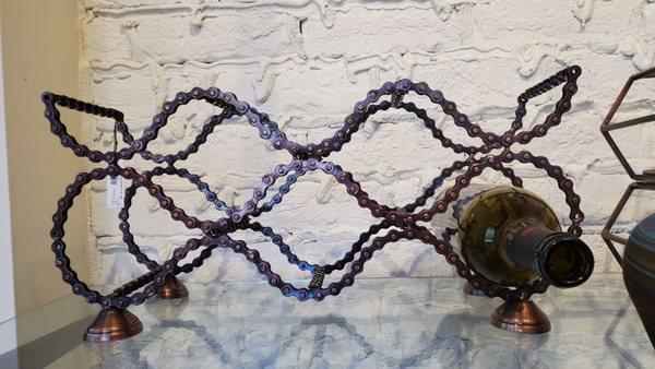 Wine rack made of chains