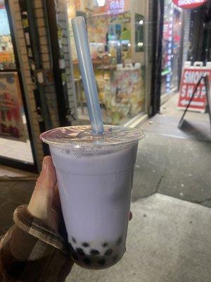 taro tea with boba