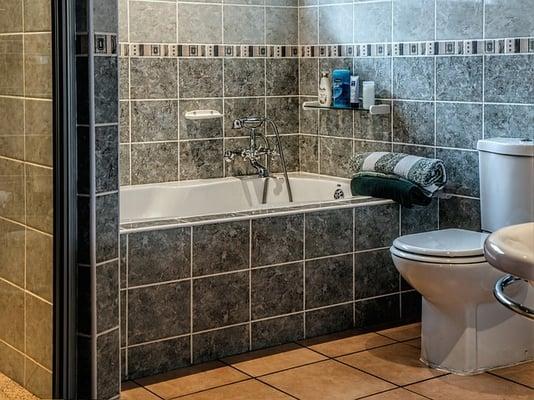 Bathroom Remodeling & Tile Tub Surround