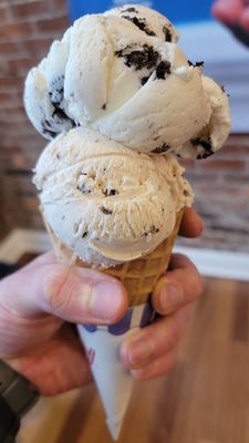 Xtra Cookies...Xtra Cream (top) and Cannoli (bottom - April 2022 Special) in a waffle cone: Combo of flavors was soo good!