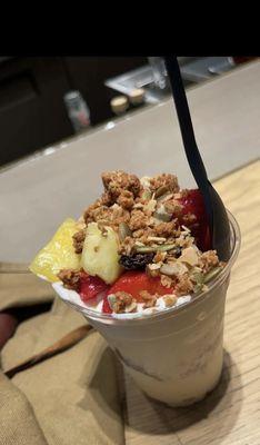 Yogurt parfait