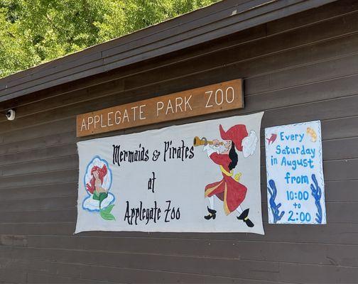 Applegate Park Zoo