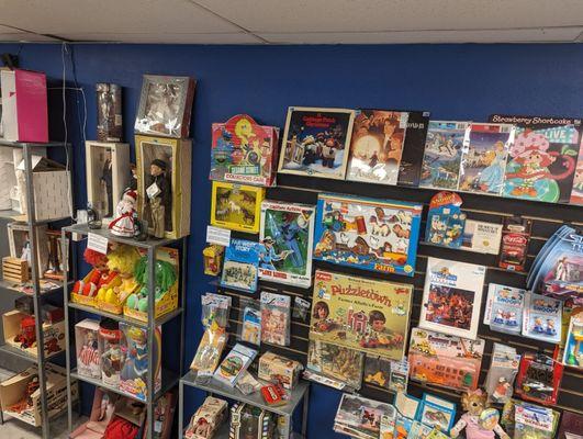 Vintage toys and collectibles