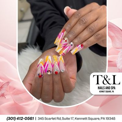 Can't stop staring at these nails! Bold and beautiful, ready to turn heads.
Book Now: lk.macmarketing.us/TnLNailnSpa-Booking