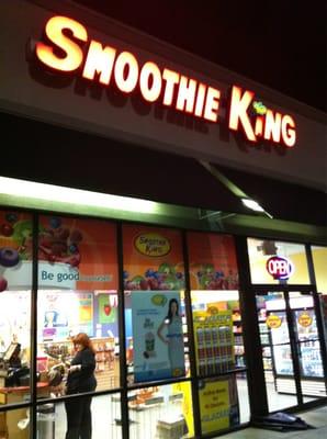 Front of Smoothie King, view from parking lot.