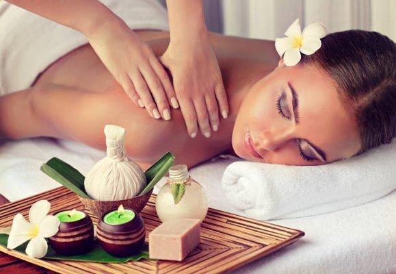 Relaxing Swedish Massage with Aromatherapy