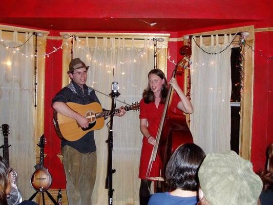 Sam Misner & Megan Smith performing at Twang Cafe