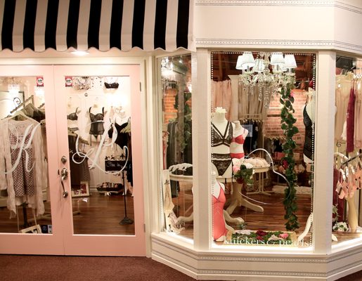 Knickers & Pearls Boutique