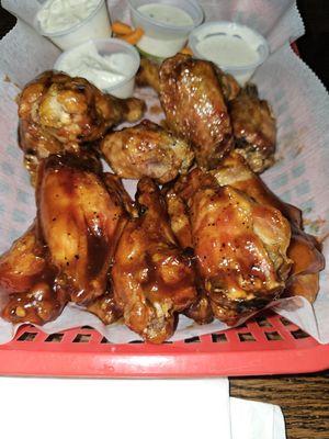 Bbq and teriyaki wings