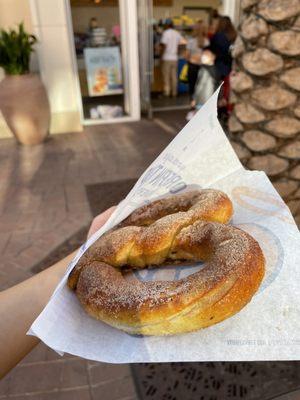 Cinnamon Sugar Pretzel