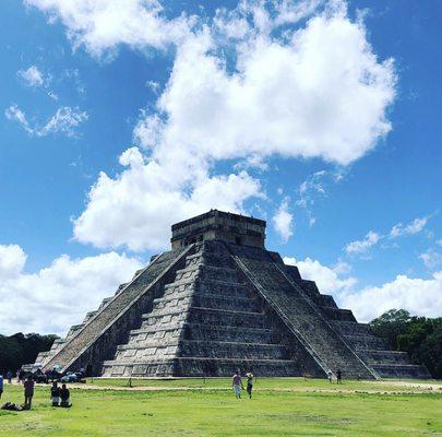 Take an excursion to see Chichen Itza