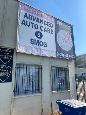 Advanced Auto Smog sign