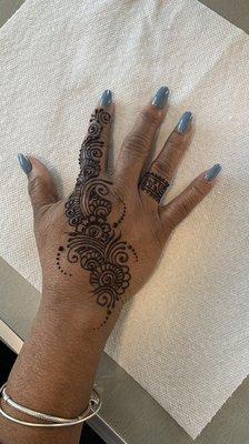 Henna tattoo