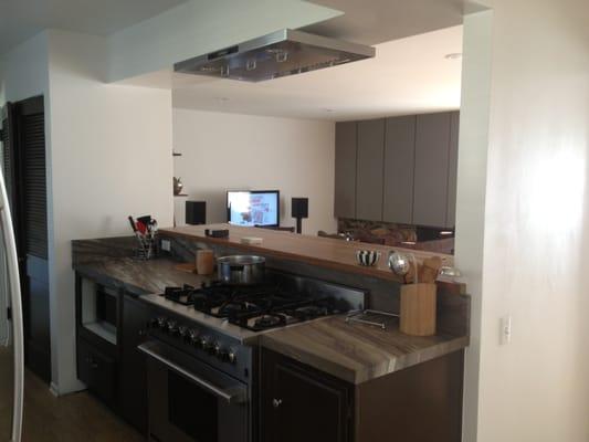 Kitchen after the work - view from kitchen into living area