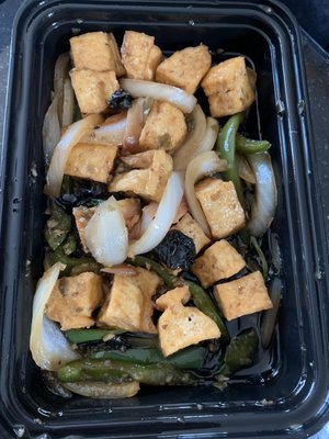 E1. Basil Sauce tofu and veggies