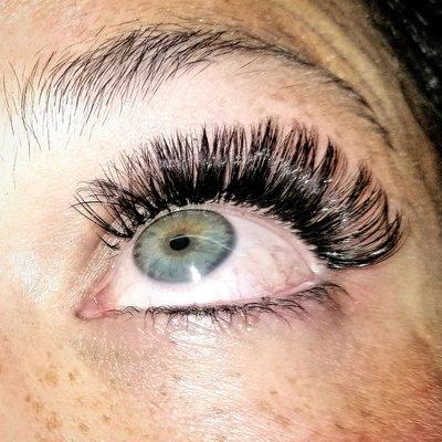 Volume lash extensions